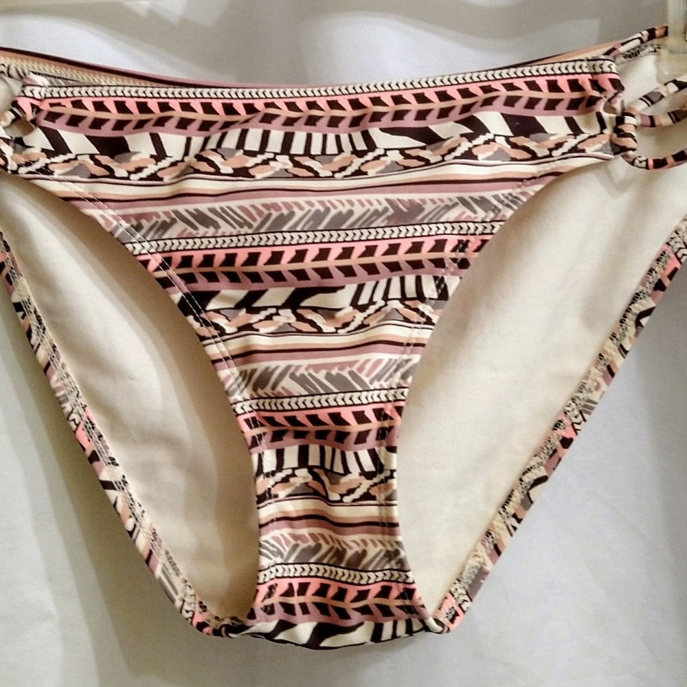 Xhilaration Size L Bikini Bottom